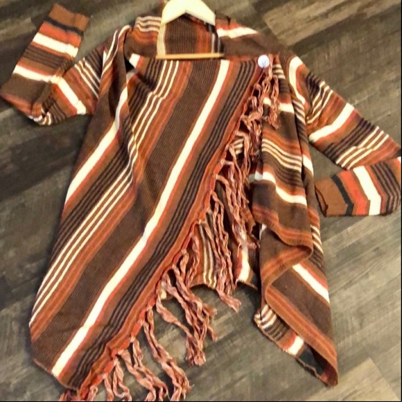 The Santa Fe Fringed Wrap Sweater - Picture 6 of 6